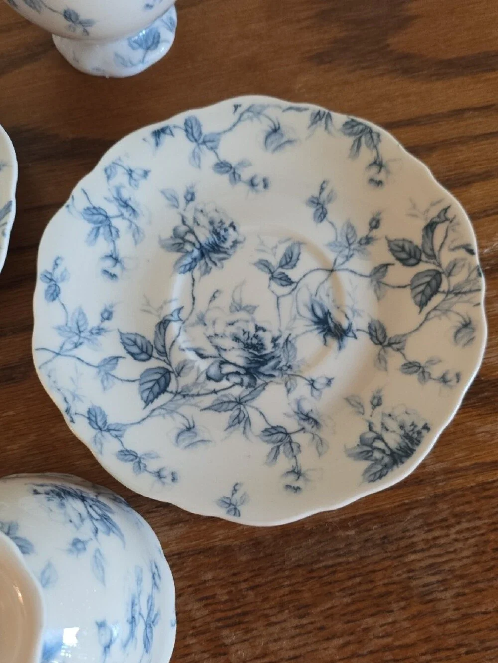 7 Piece Gracie China Tea Set Tote 15